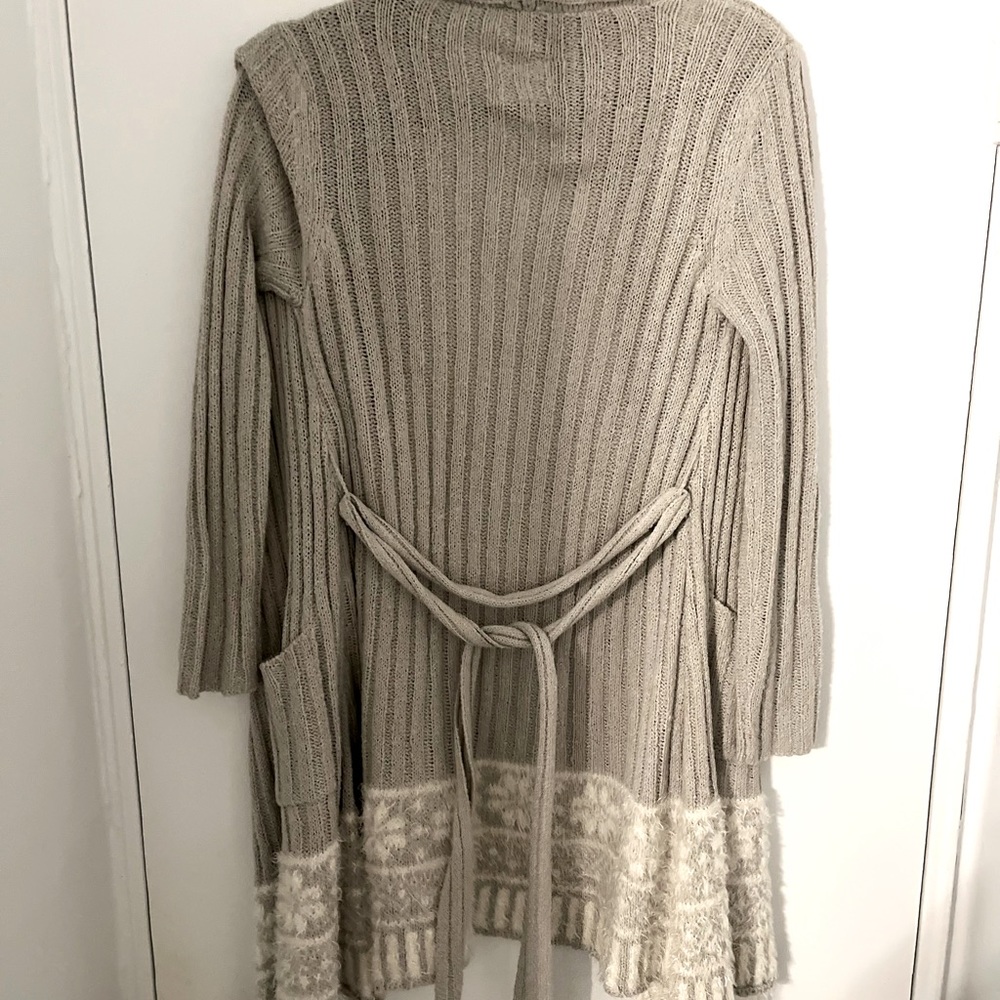 LEMON - Sweater Robe with Detailing - Picture 2 of 4